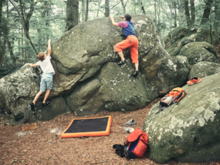 Escalade à Auvernaux, près de Fontainebleau par Laurence Bichon
