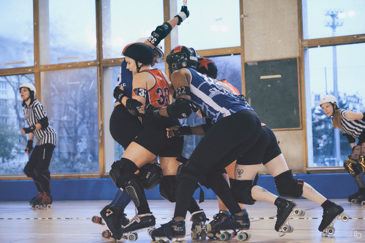 roller derby - paris rollergirls A&C vs nottingham hellfire harlots - allezlesfilles - laurence bichon photographe de sport feminin